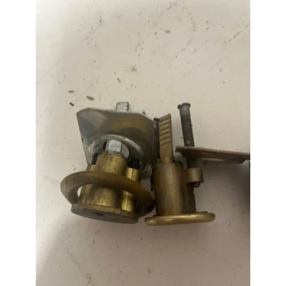 Lot of 5  vintage Yale lock cylinders No Keys For Parts Or Repair